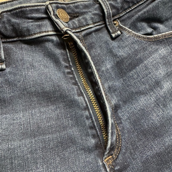 Abercrombie & Fitch Dark Blue Skinny Jeans - Picture 5 of 5